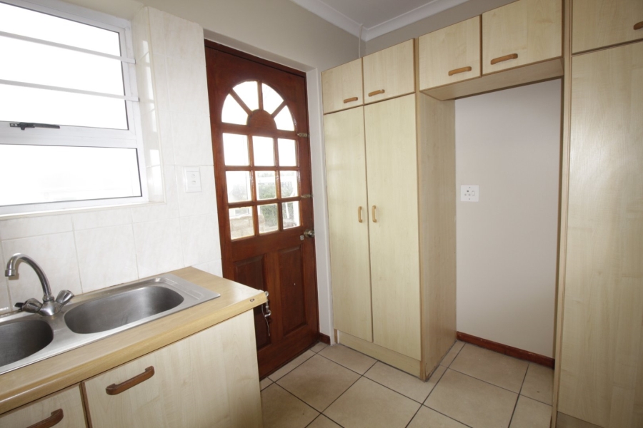 5 Bedroom Property for Sale in Marina Martinique Eastern Cape